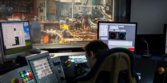 Изображение на странице PEUGEOT СПОРТ  208HYbridFE_1310NB056.jpg