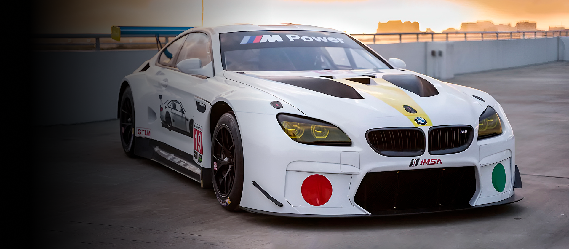 Вернисаж на виражах: история коллекции BMW Art Cars 