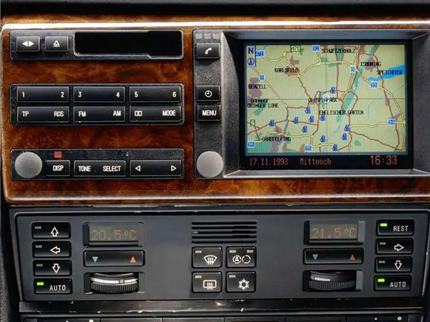 История BMW iDrive 