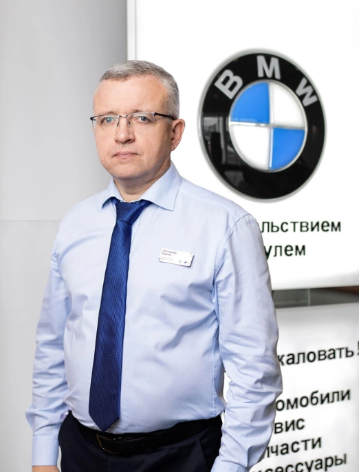 Команда дилерского центра BMW на 51 км МКАД. АВТОДОМ