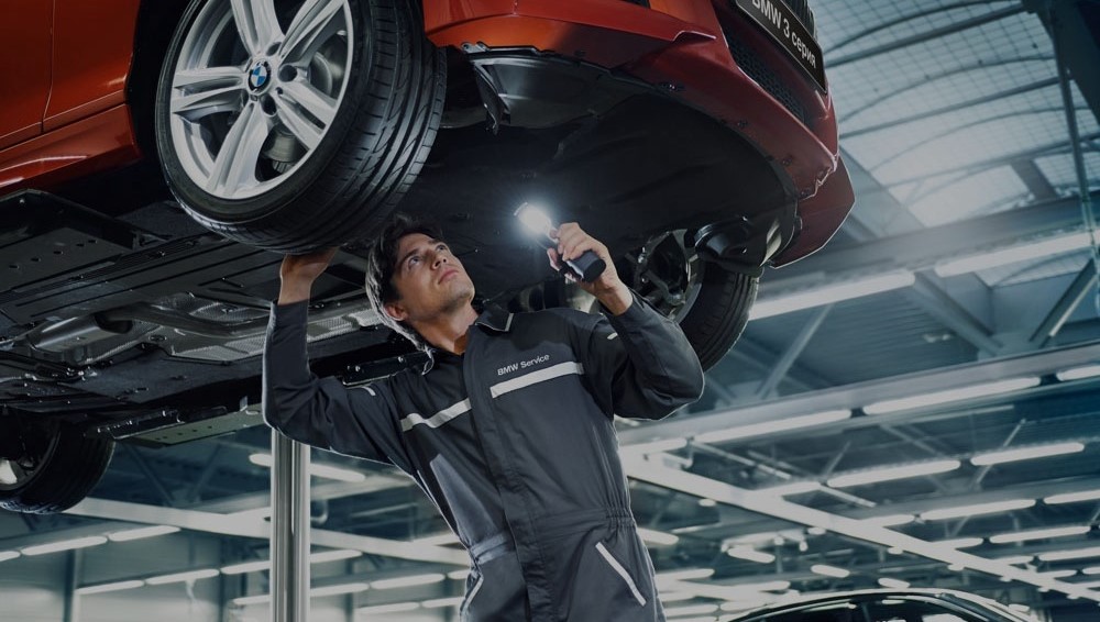 Ремонт автомобиля в официальном сервисном центре BMW Автопорт. Автопорт