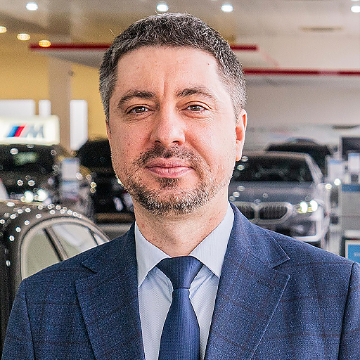 Команда дилерского центра в Краснодаре. Атлас