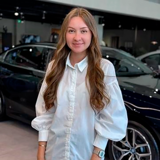 Команда дилерского центра в Сочи. Атлас