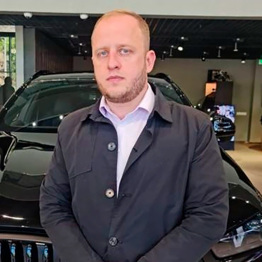 Команда дилерского центра в Сочи. Атлас