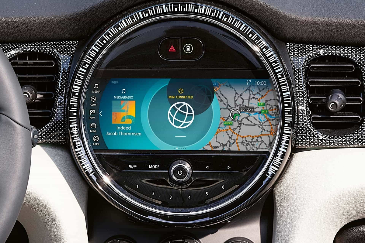 MINI Connected разводящая ООО «БМВ Русланд Трейдинг»