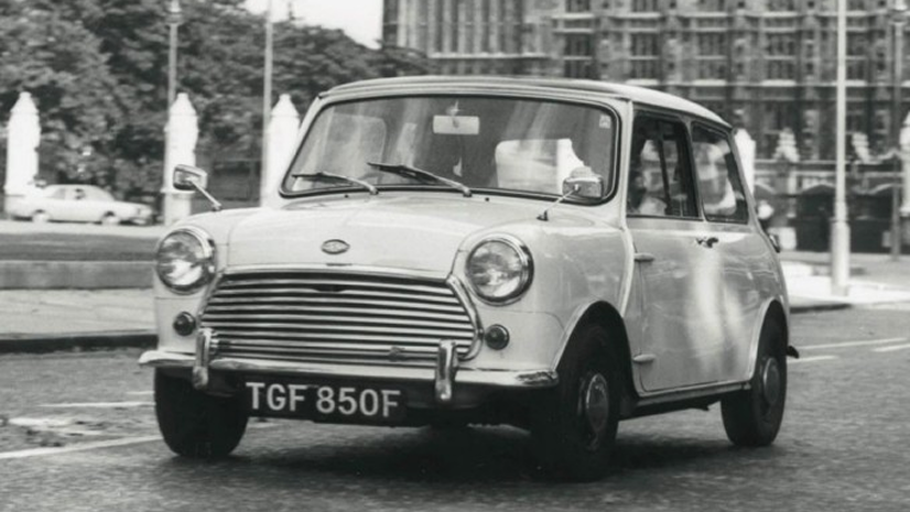MINI: ПОКОРЕНИЕ ПРОСТРАНСТВА. ООО «БМВ Русланд Трейдинг»
