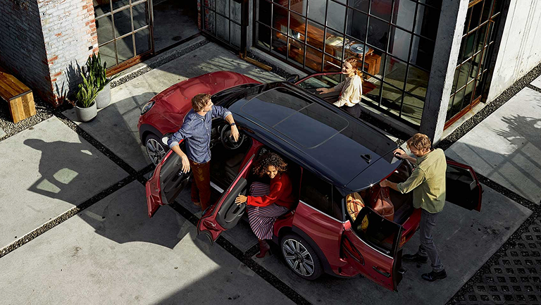 MINI&nbsp;Clubman Автопорт