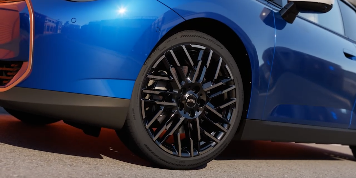 MINI Cooper BEV ООО «БМВ Русланд Трейдинг»