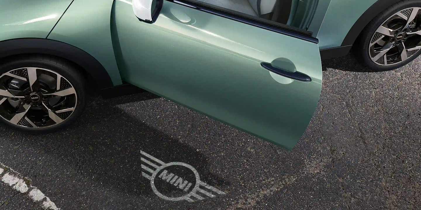MINI Cooper 3 двери ДВС ООО «БМВ Русланд Трейдинг»