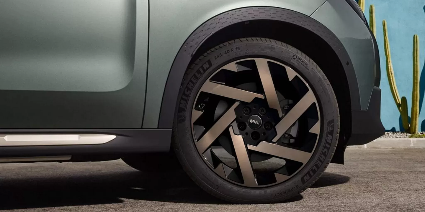 MINI&nbsp;Countryman New Дизайн ООО «БМВ Русланд Трейдинг»