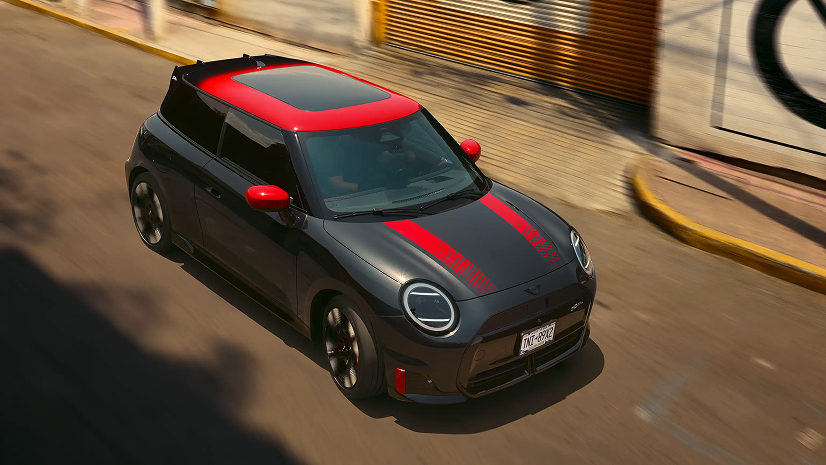 MINI JCW new Динамика ООО «БМВ Русланд Трейдинг»
