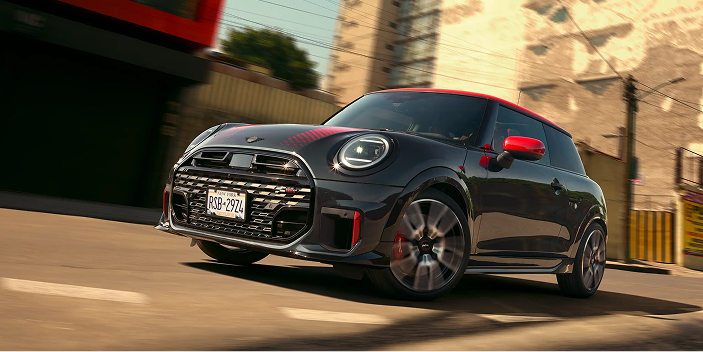 MINI JCW new Динамика ООО «БМВ Русланд Трейдинг»