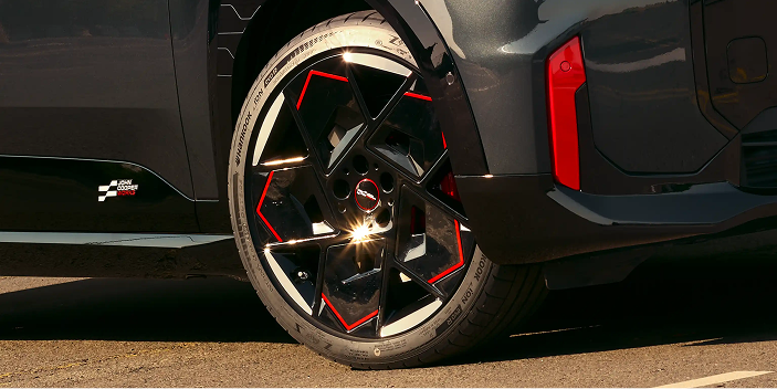 MINI JCW new Дизайн ООО «БМВ Русланд Трейдинг»