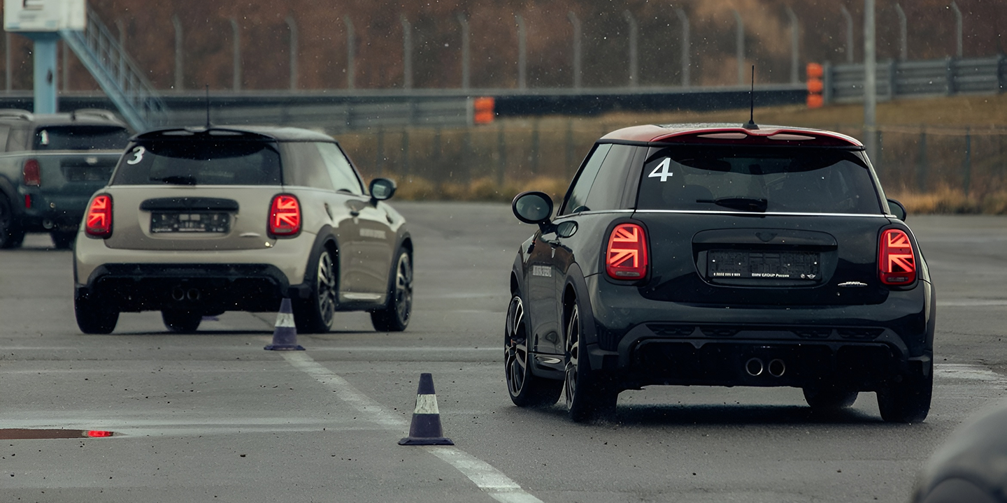 ШКОЛА ВОДИТЕЛЬСКОГО МАСТЕРСТВА MINI ООО «БМВ Русланд Трейдинг»