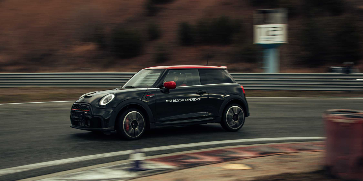 ШКОЛА ВОДИТЕЛЬСКОГО МАСТЕРСТВА MINI ООО «БМВ Русланд Трейдинг»