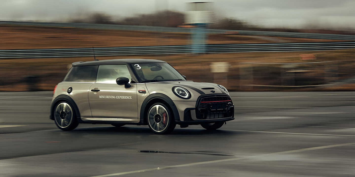 ШКОЛА ВОДИТЕЛЬСКОГО МАСТЕРСТВА MINI ООО «БМВ Русланд Трейдинг»