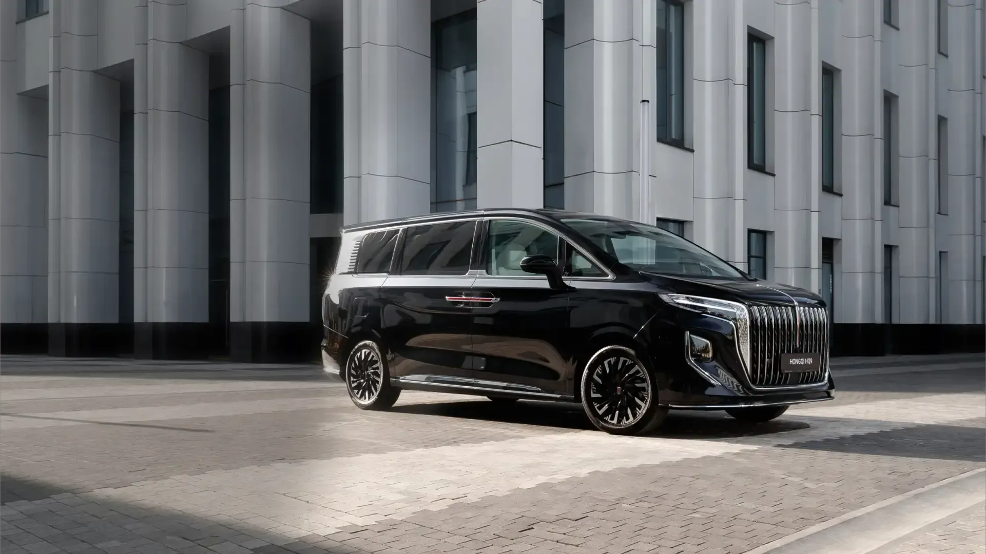 Изображение на странице Главная ХОНЧИ Красноярск HONGQI_HQ9.png