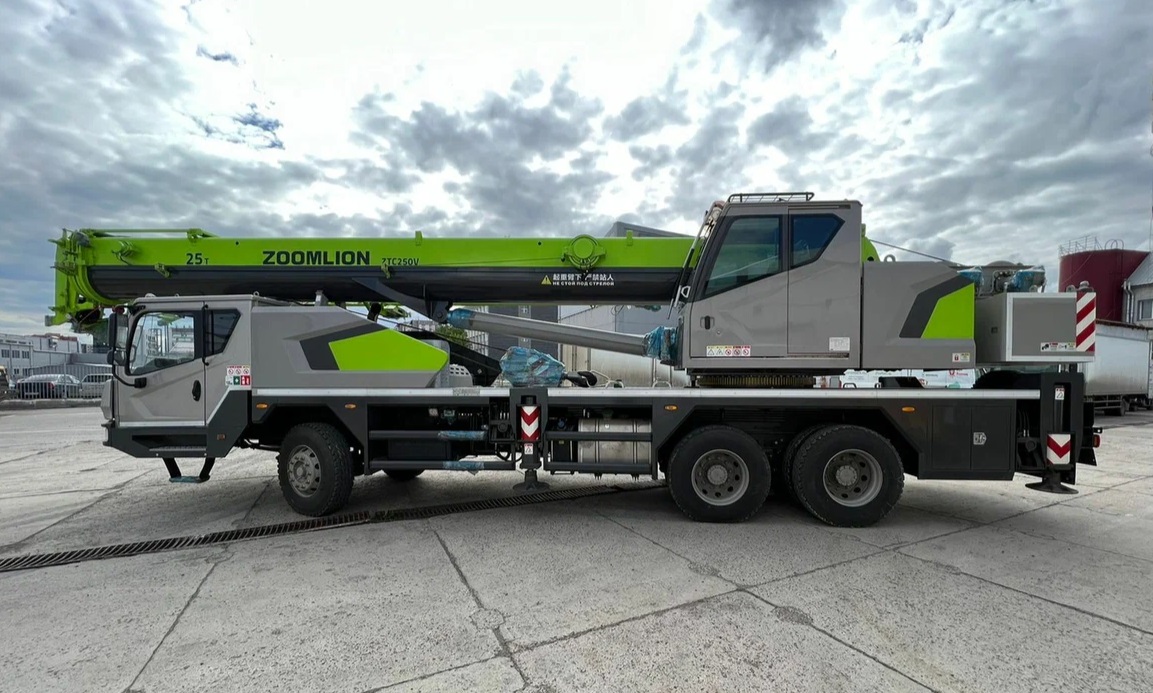 Изображение на странице Zoomlion ZTC250V_1.jpg