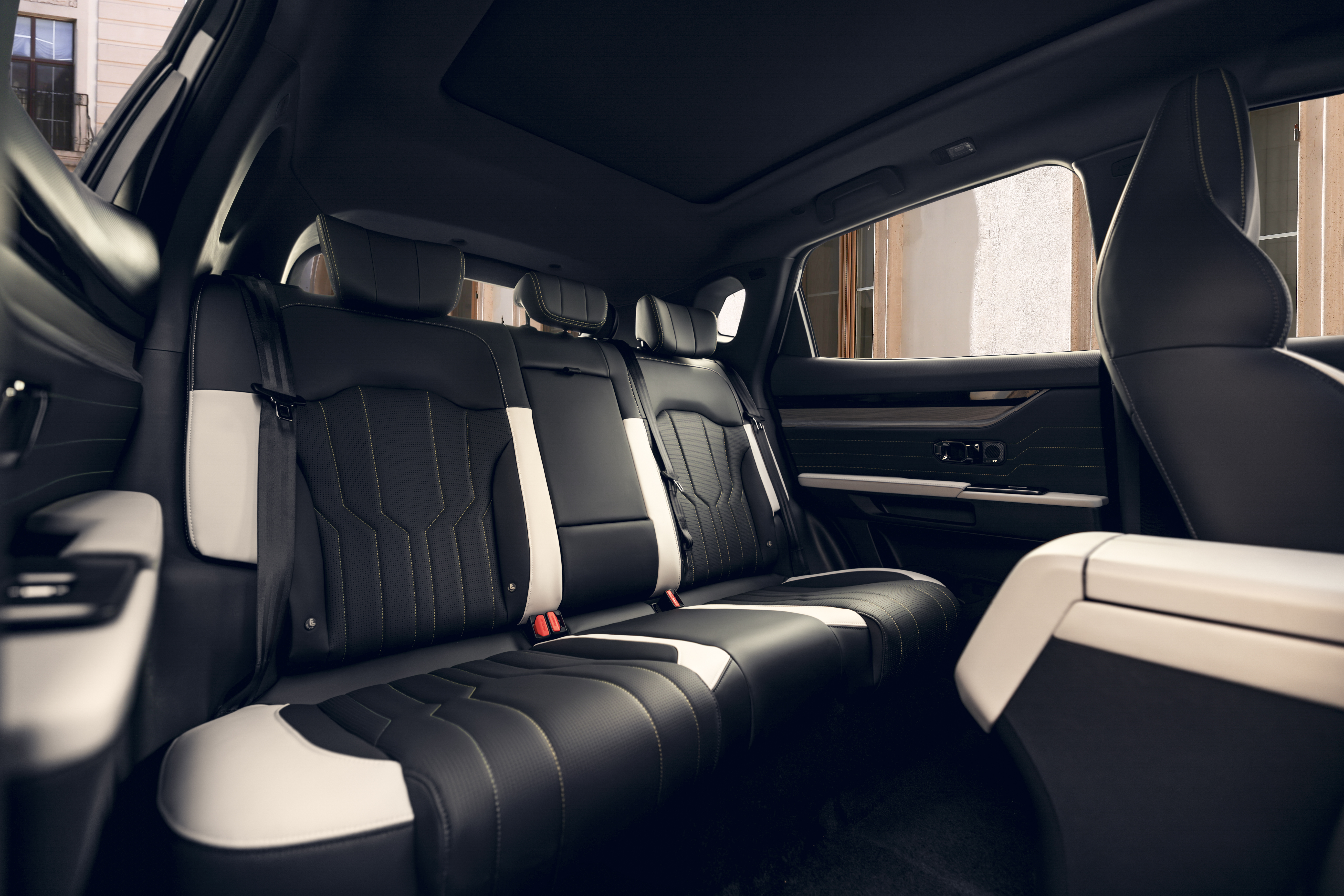 Изображение на странице SOUEAST 1764741226936_S06DM%20Interior01.jpg