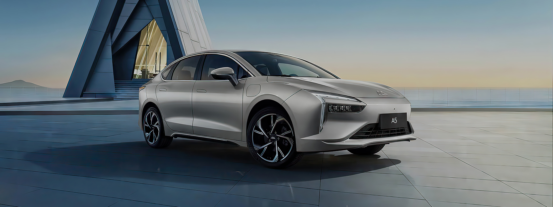 Изображение на странице Tesla Баннер_А5_деск.png