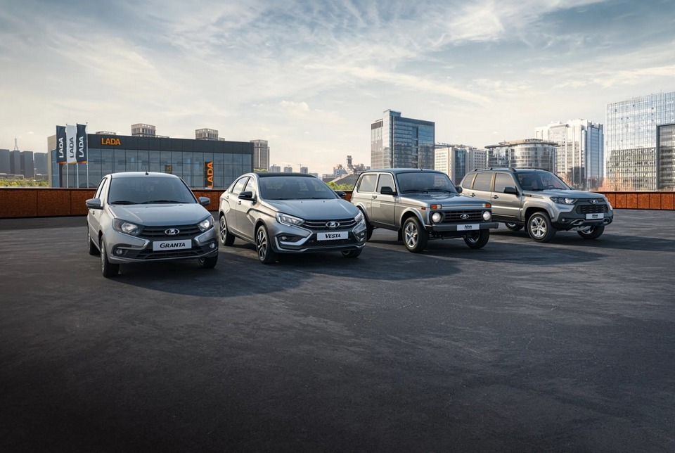 Продажи LADA Vesta выросли на 42,4%