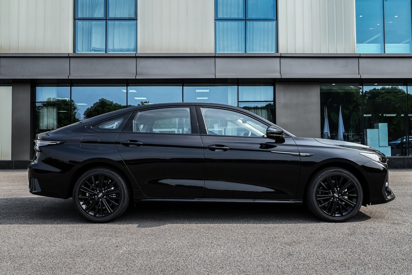Старт продаж: ARRIZO 8 в исполнении Ultra Black