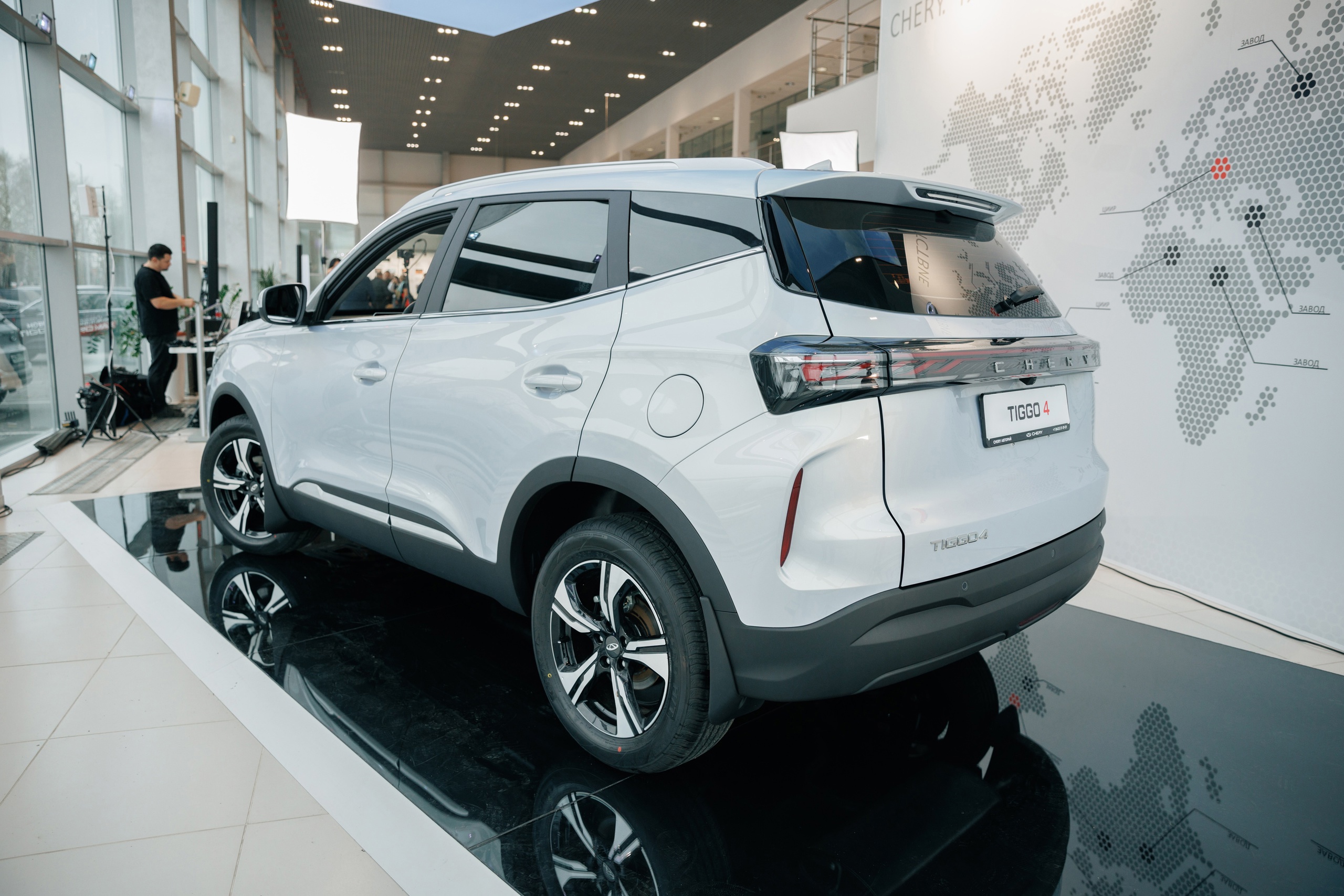 В «Чери Центр Авторай на Московском» прошла презентация нового Chery Tiggo 4