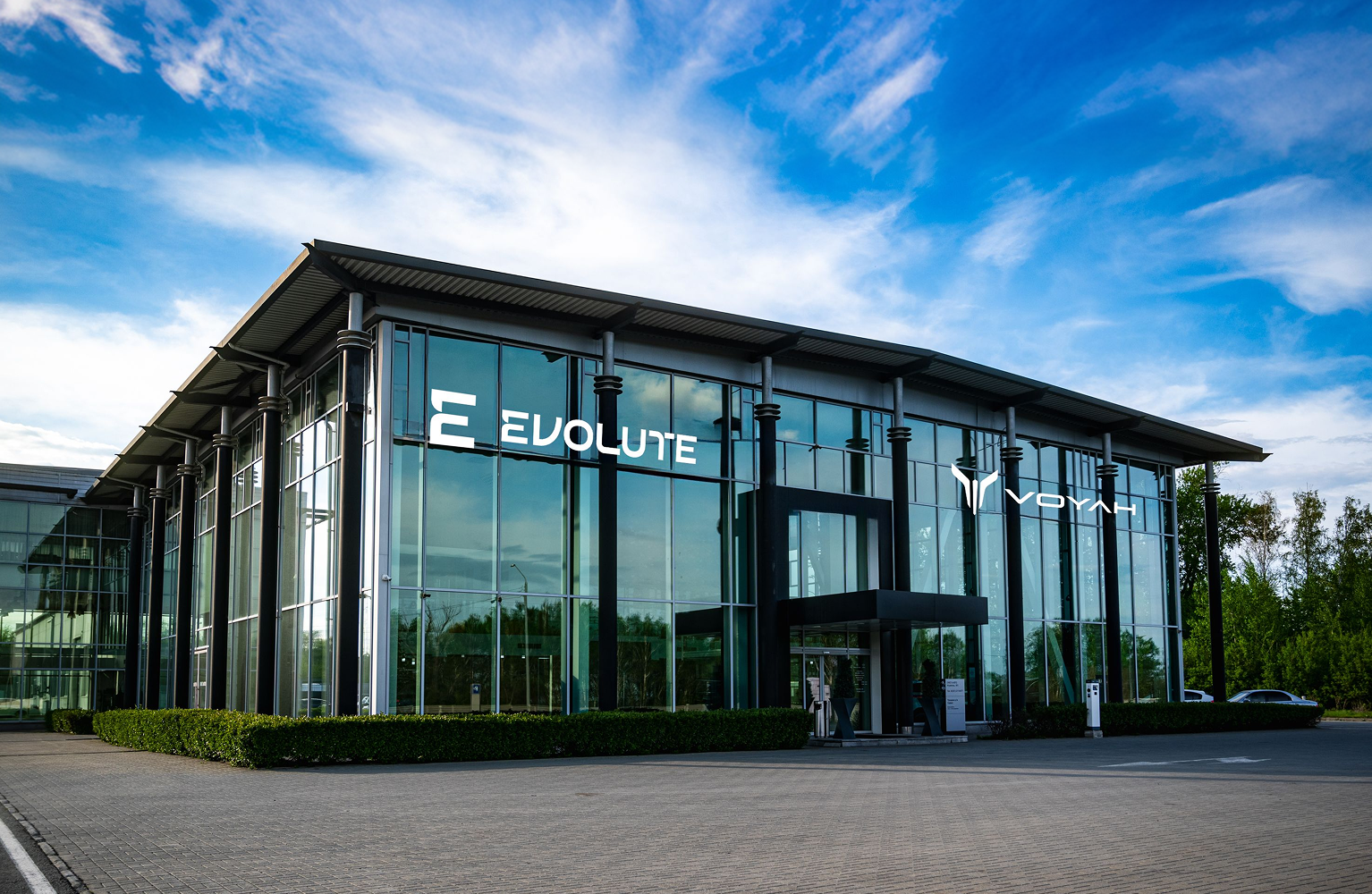 Изображение на странице EVOLUTE Главная на официальном сайте