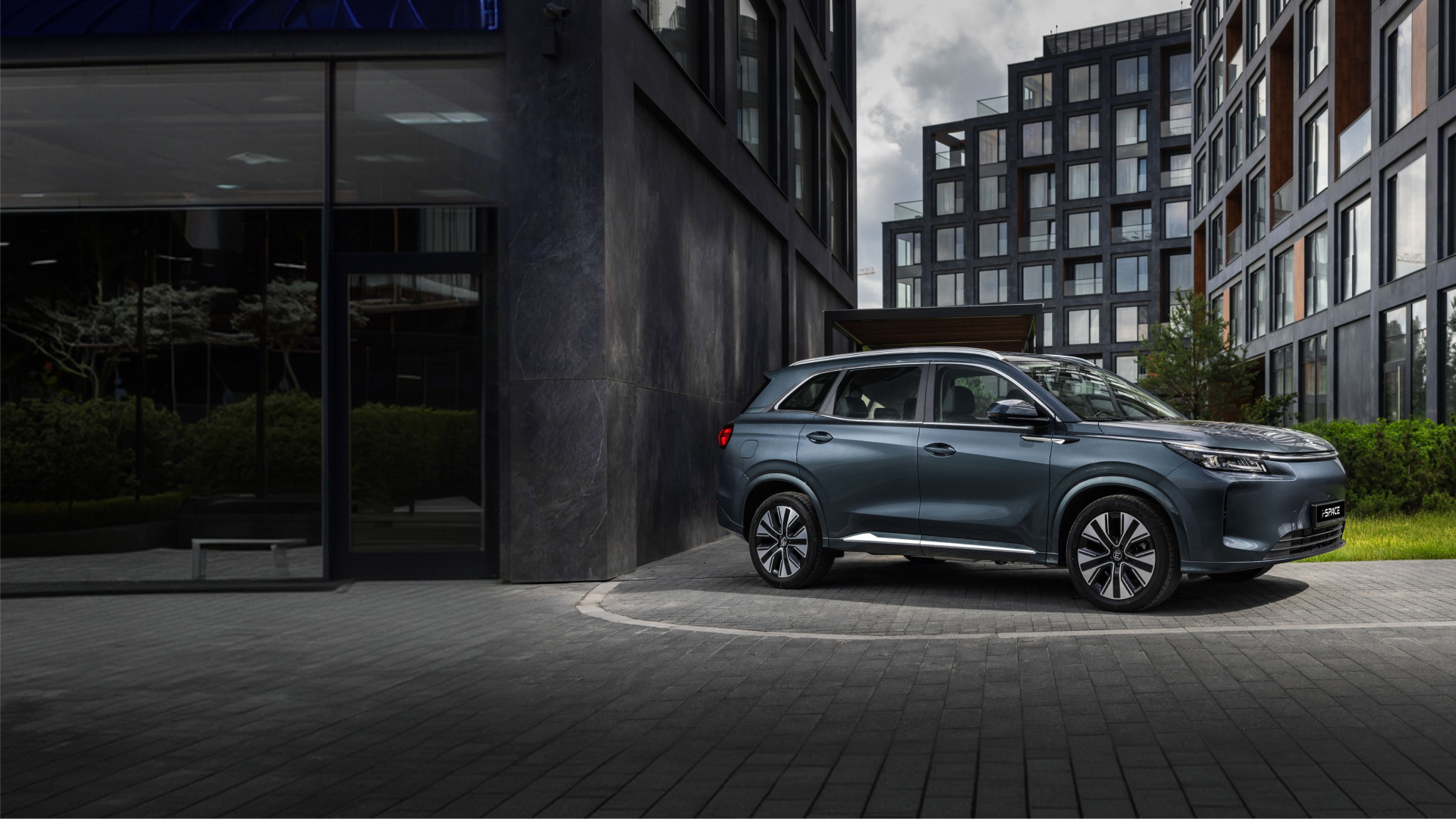 Изображение на странице EVOLUTE i‑SPACE на официальном сайте