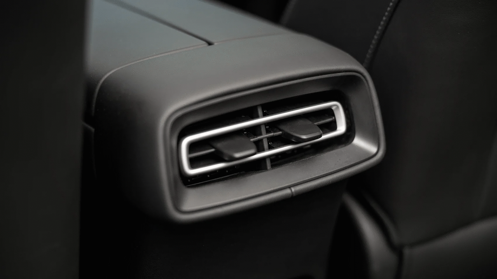 Новость EVOLUTE (Больше чем рестайлинг: первый тест обновлённого российского гибрида EVOLUTE i‑SPACE)