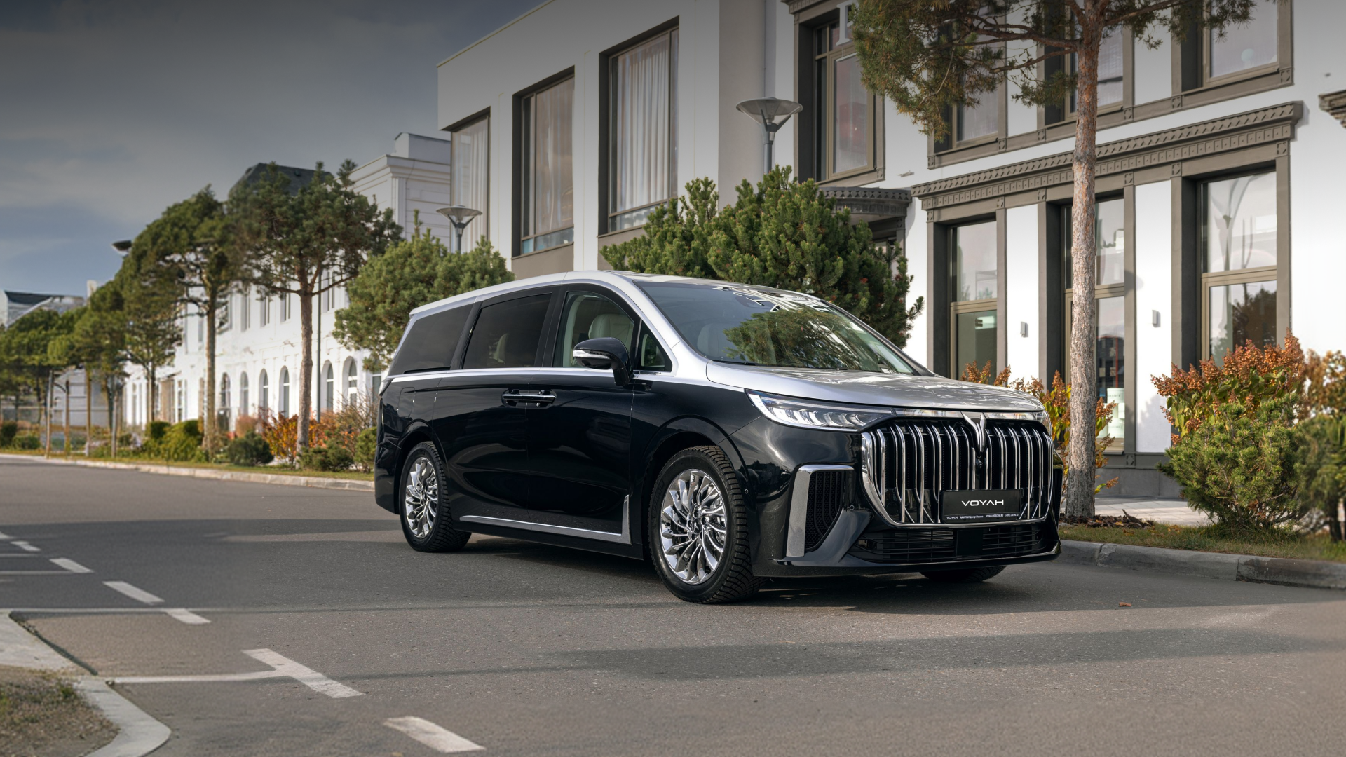 Изображение на странице VOYAH VOYAH МЕЧТА / DREAM Последовательный гибрид на официальном сайте