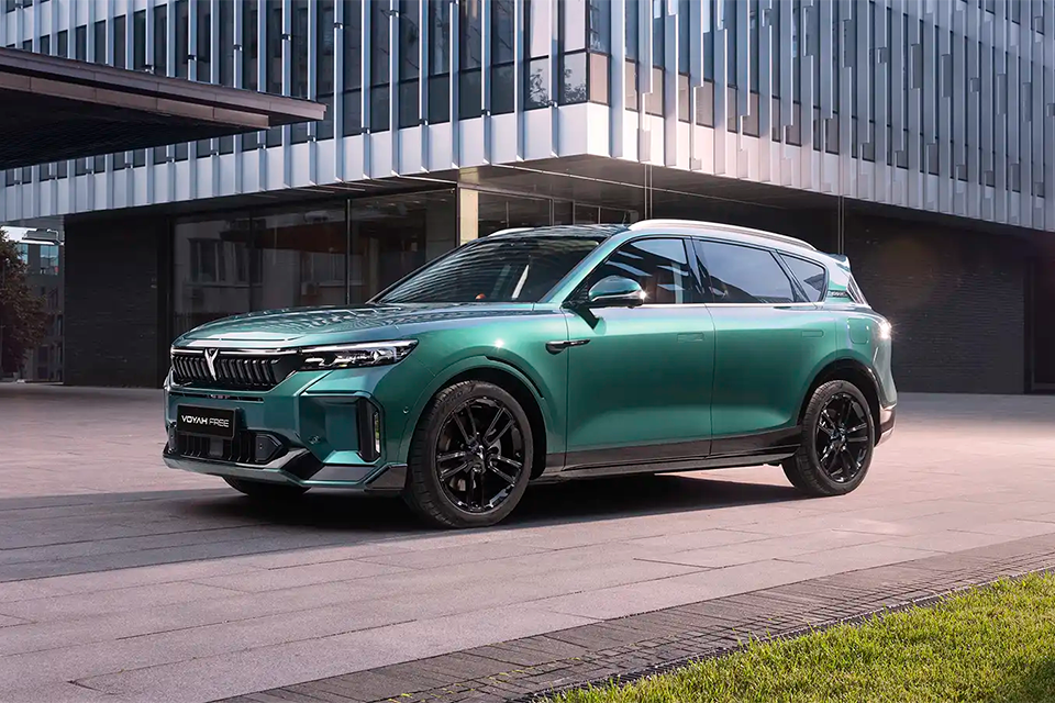 Изображение на странице VOYAH Владельцам на официальном сайте